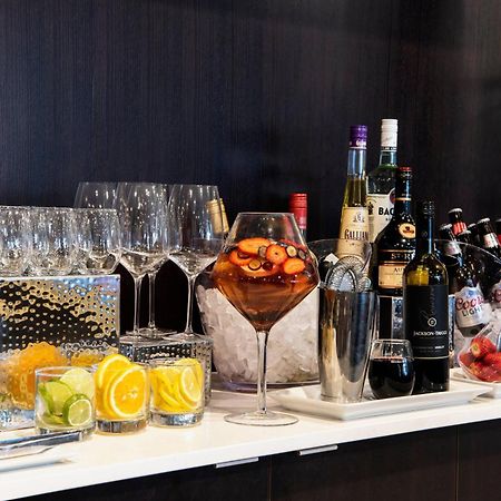 Courtyard By Marriott Edmonton West Hotel Екстериор снимка