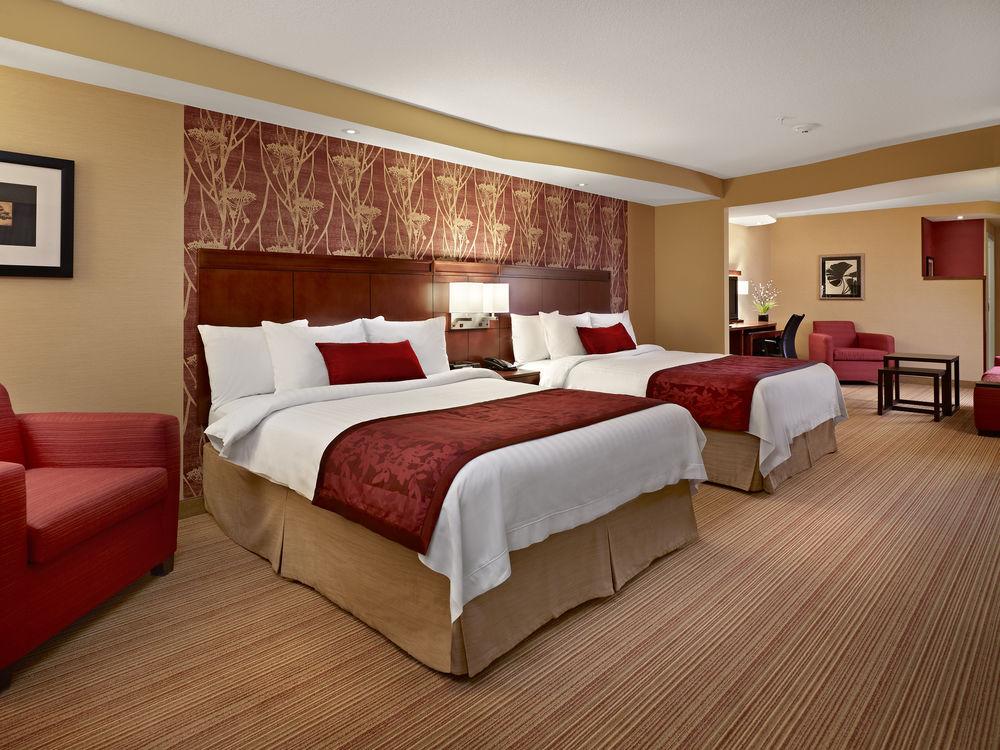 Courtyard By Marriott Edmonton West Hotel Екстериор снимка