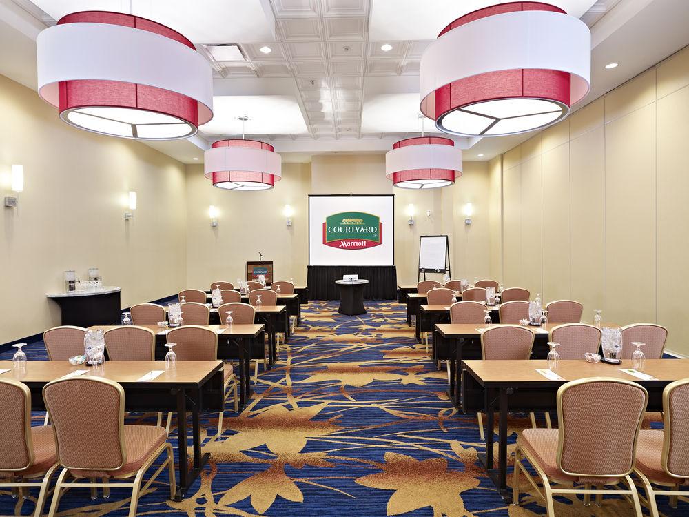 Courtyard By Marriott Edmonton West Hotel Екстериор снимка