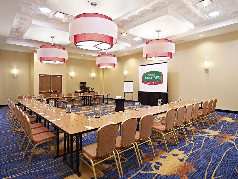 Courtyard By Marriott Edmonton West Hotel Екстериор снимка