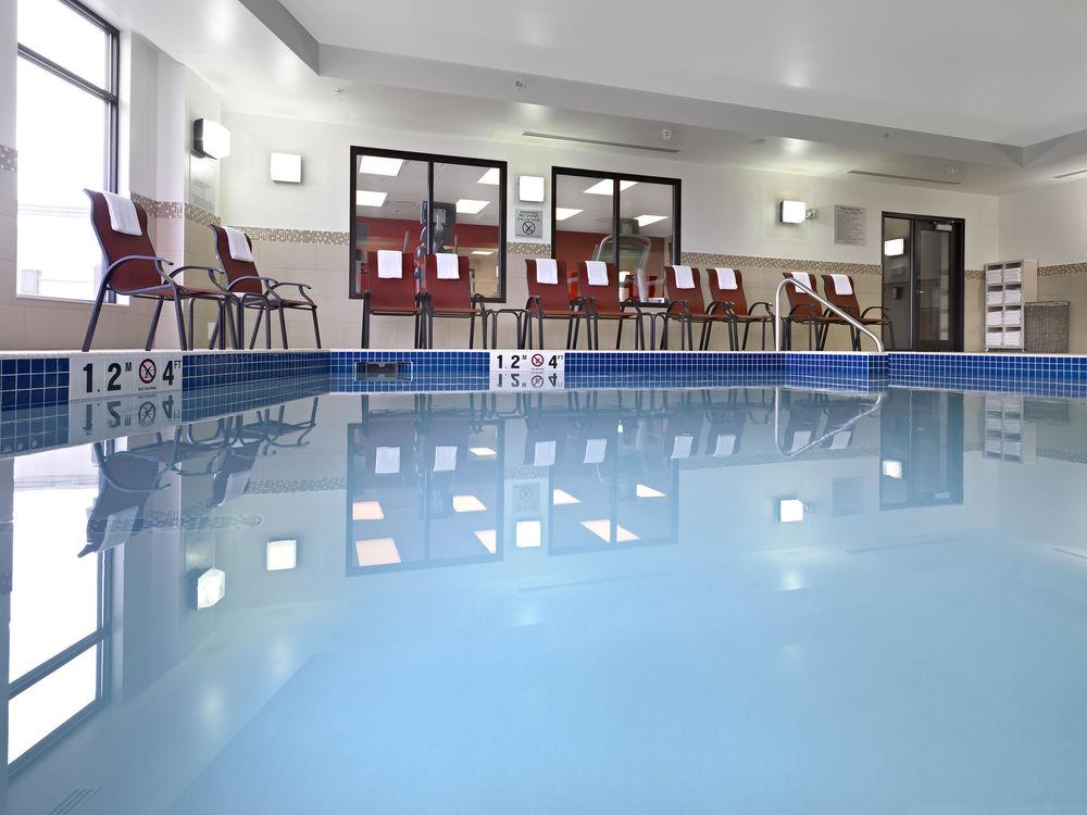 Courtyard By Marriott Edmonton West Hotel Екстериор снимка