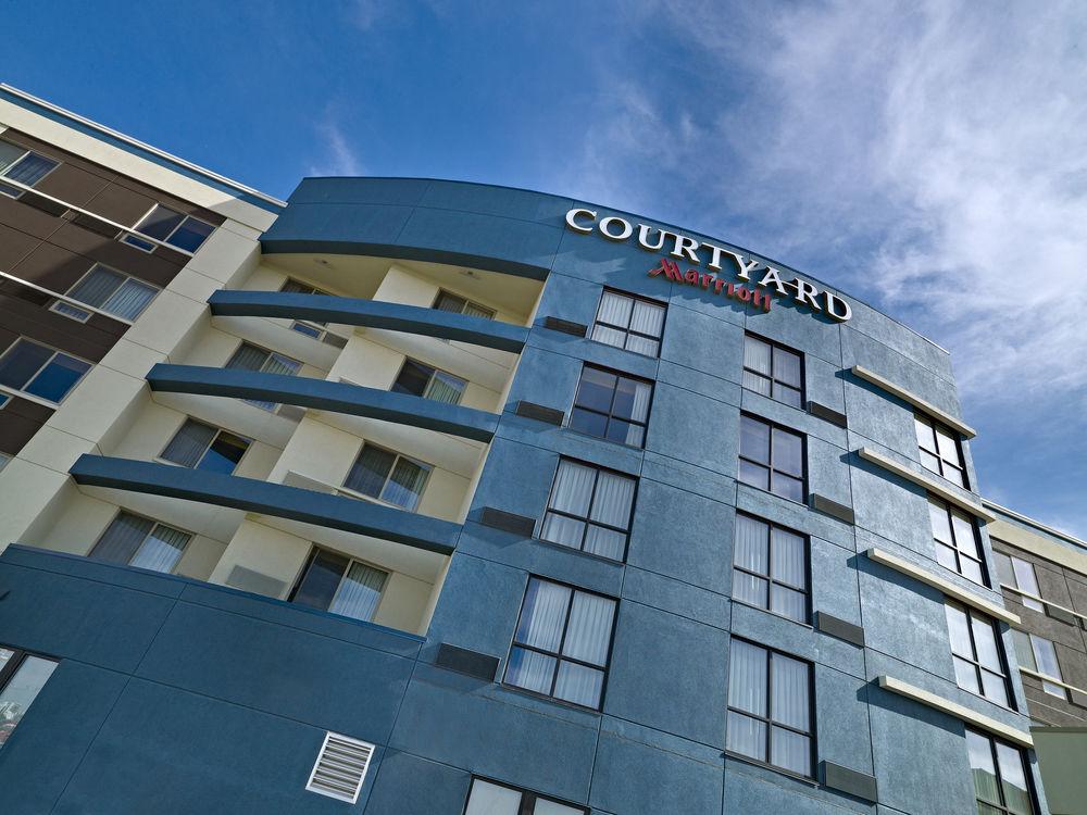 Courtyard By Marriott Edmonton West Hotel Екстериор снимка