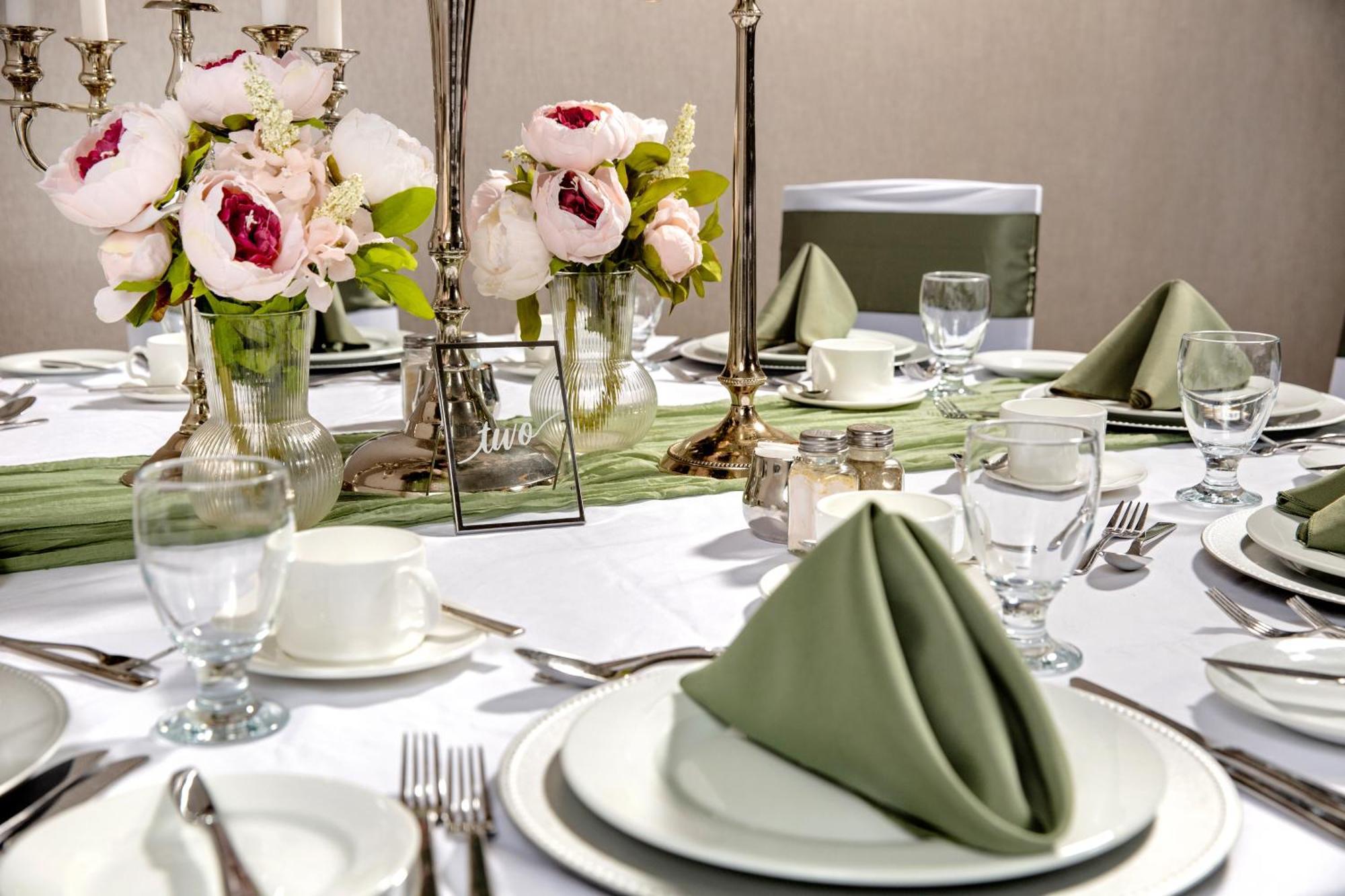 Courtyard By Marriott Edmonton West Hotel Екстериор снимка