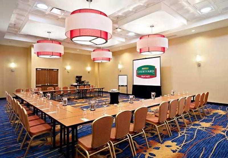 Courtyard By Marriott Edmonton West Hotel Екстериор снимка