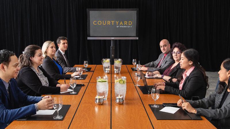 Courtyard By Marriott Edmonton West Hotel Екстериор снимка